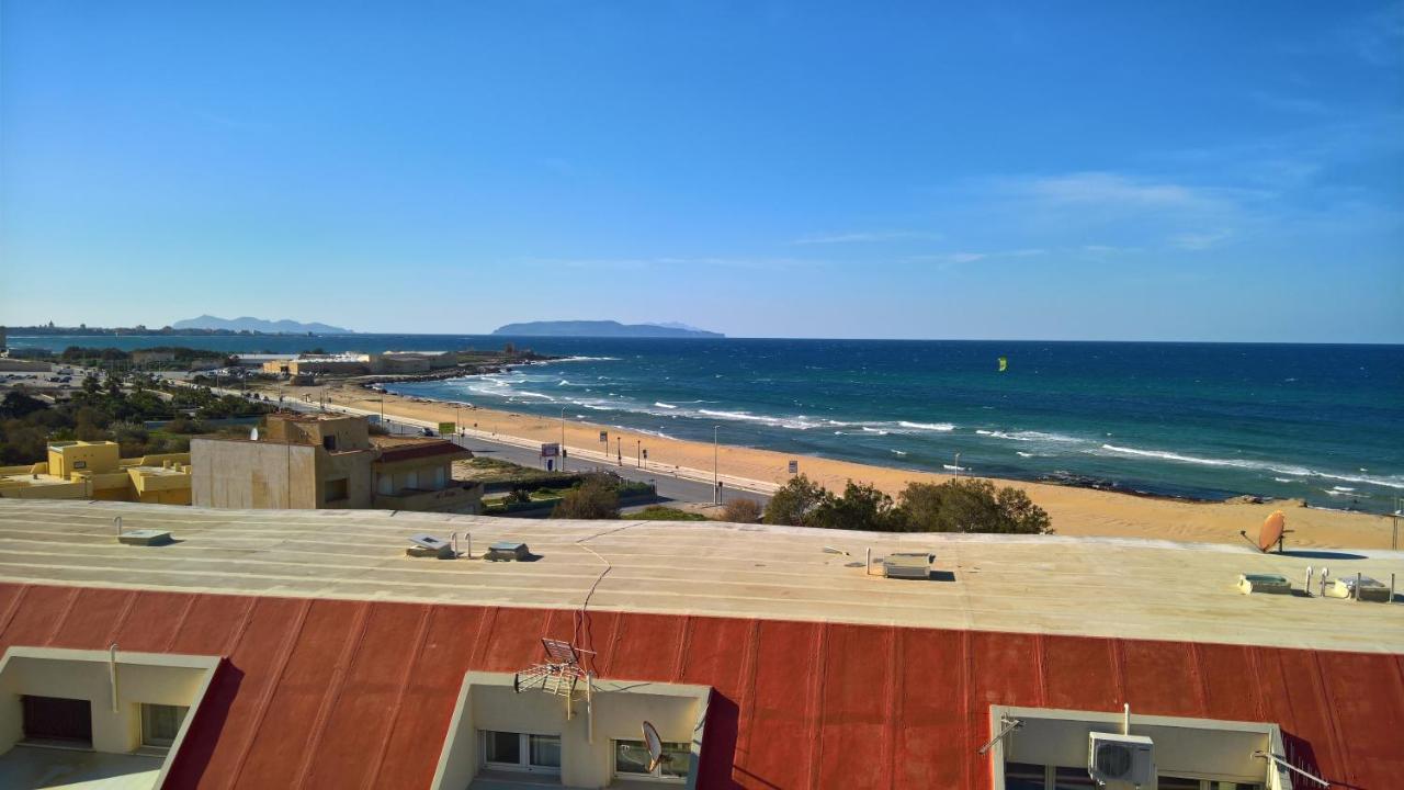 Suite Fronte Spiaggia - 50M Dalla Spiaggia Trapani Exterior photo